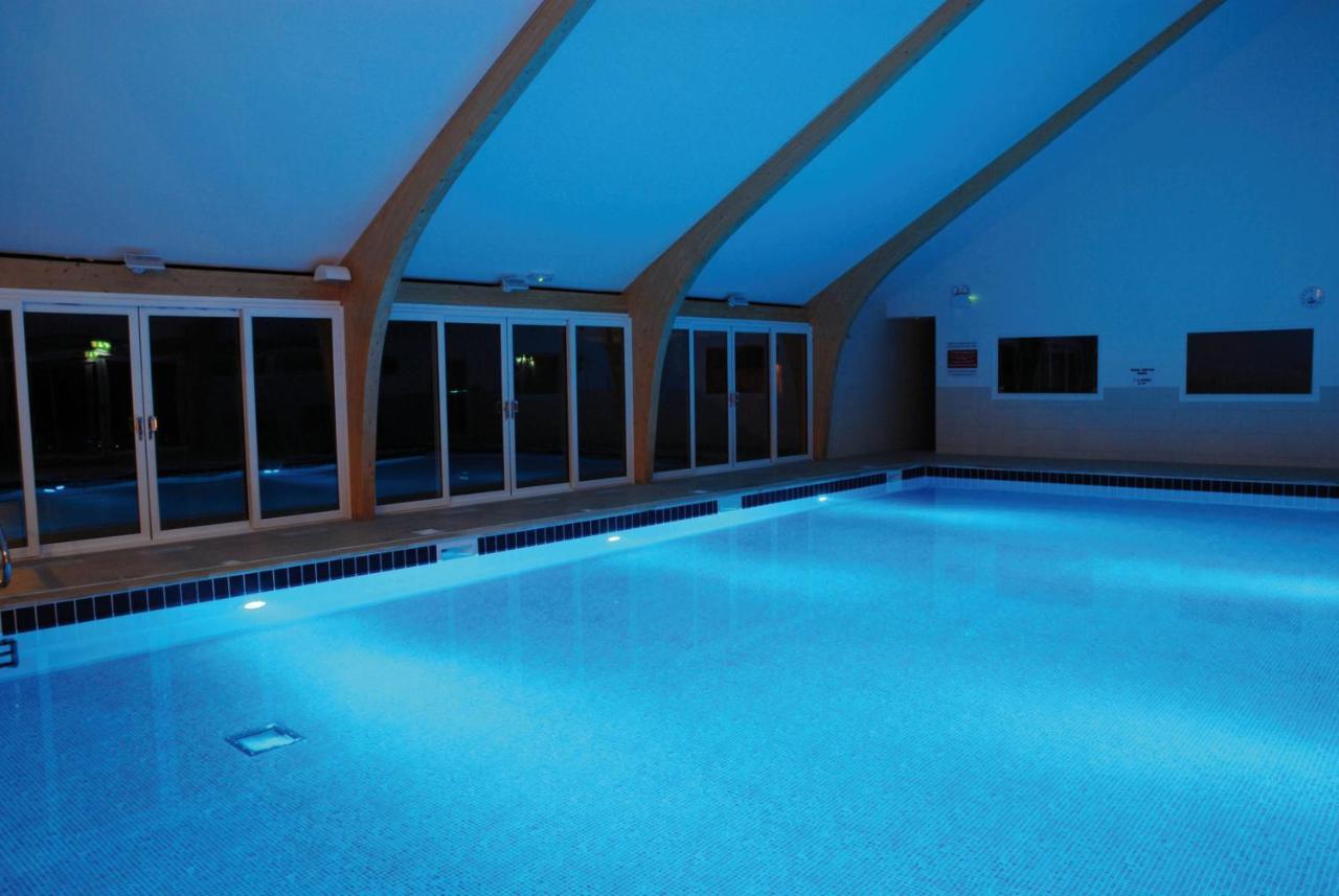 Snug House, Sleeps 12 With Hot Tub On Retallack Resort St Columb Major Buitenkant foto